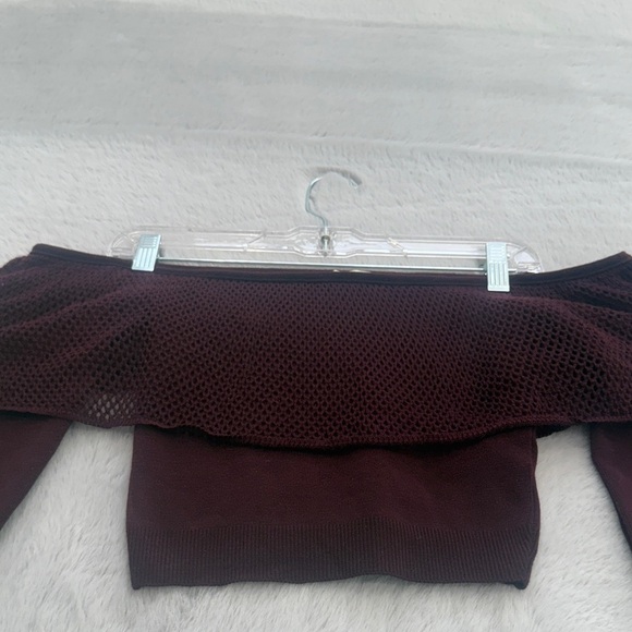 Off-Shoulder Burgundy crop Top fitted sweater with crochet like overlay - Picture 2 of 5